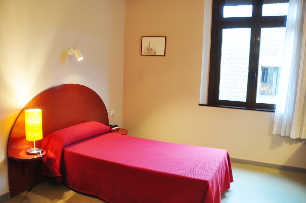 Residencia D'Investigadors Hostel Barcelona Szoba fotó