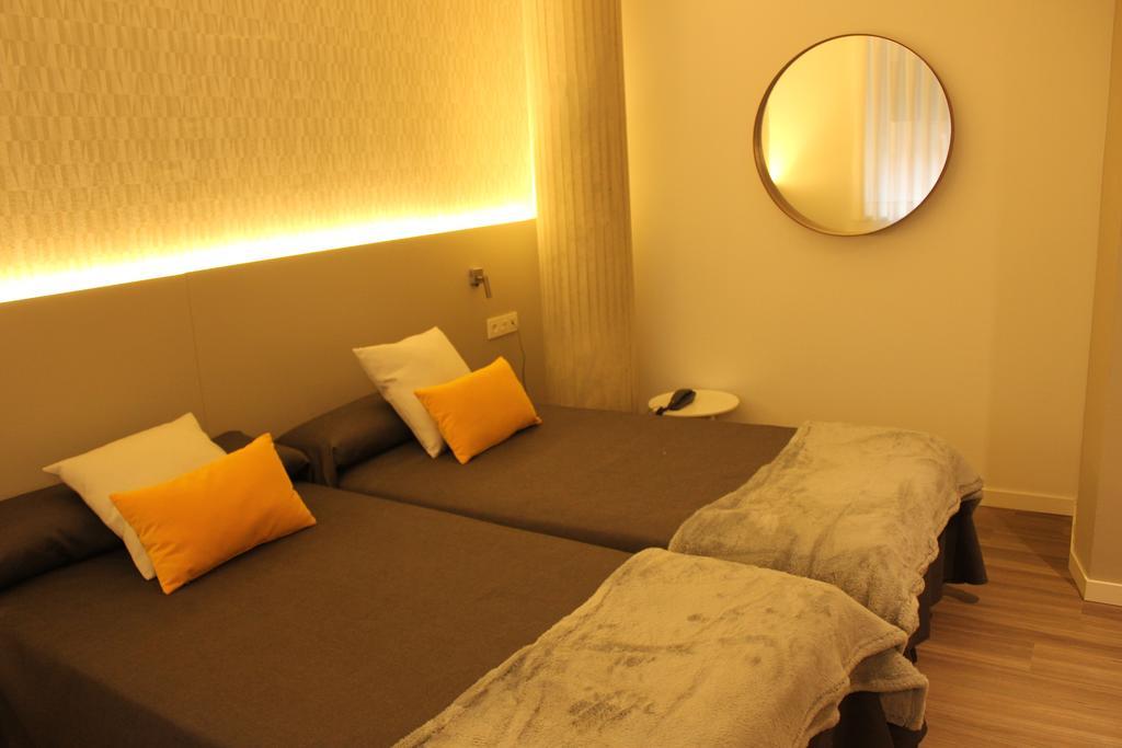Residencia D'Investigadors Hostel Barcelona Szoba fotó